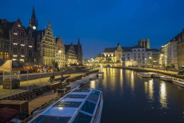Evneing Graslei, Gent, Belçika Ortaçağ bölümünü kıyısında