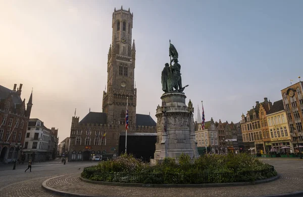 Manhã Cedo Grote Markt Bruges Com Torre Belfry Backgorund — Fotografia de Stock