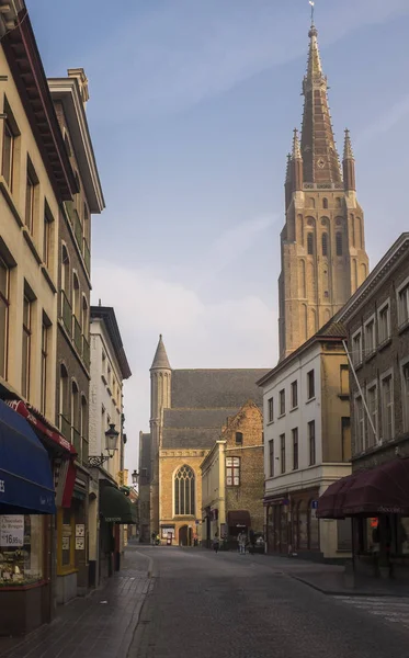 聖母マリア教会まで徒歩 分のブルージュ ベルギー ブルージュの聖母教会 — ストック写真