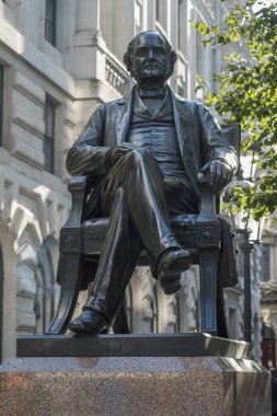 George Peabody Londra'nın heykeli