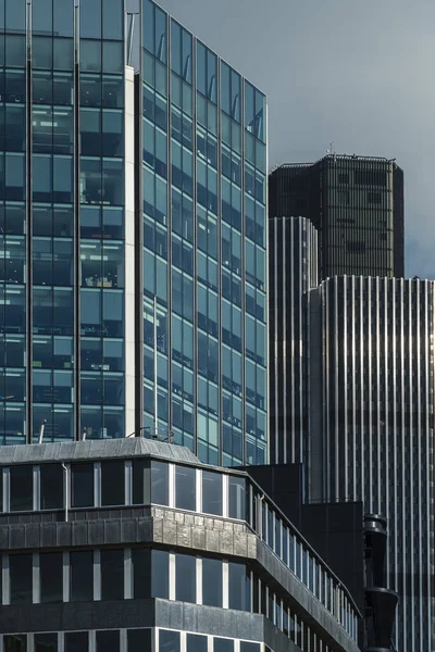 The City bölgesinde modern Londra mimarisi