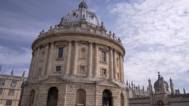 Tilt Neergeschoten Radcliffe Camera Oxford Een Zonnige Zomer Ochtend 2018 — Stockvideo