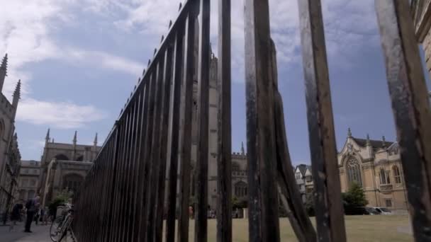 Kamera Oxford Radcliffe Meydanı Nda Meryem Ana Kilisesini Ortaya Çıkarmak — Stok video