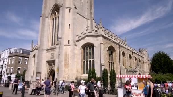 Incline Torre Igreja Great Marys Centro Cambridge Uma Movimentada Tarde — Vídeo de Stock