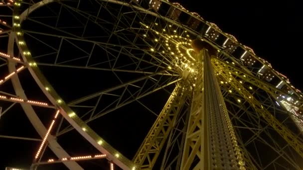 Regardez Droit Vers Haut Roue Ferris Magnifiquement Éclairée Nuit Odessa — Video