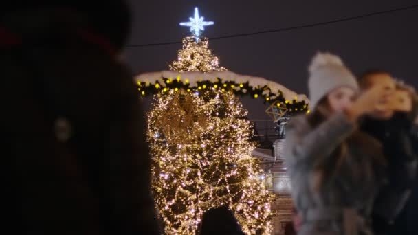 Statikus Hosszú Lövés Lviv Karácsonyfa Piac Ahogy Emberek Sétálnak Múlt — Stock videók