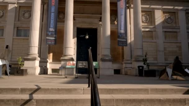Kippklammer Der Fassade Des Ashmolean Museum — Stockvideo