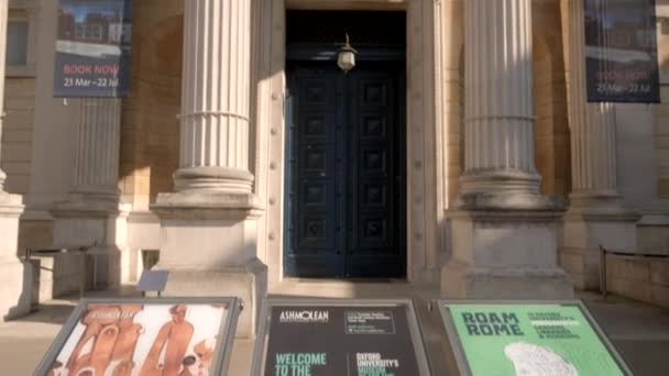 Die Fassade Des Ashmolean Museum Oxford Hochkippen — Stockvideo