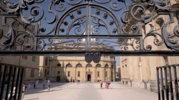 Sheldonian Theatre Oxford Avlusuna Inin — Stok video