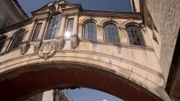 Нахил Вниз Від Гертфорд Мосту Щоб Виявити Шелдонський Театр — стокове відео