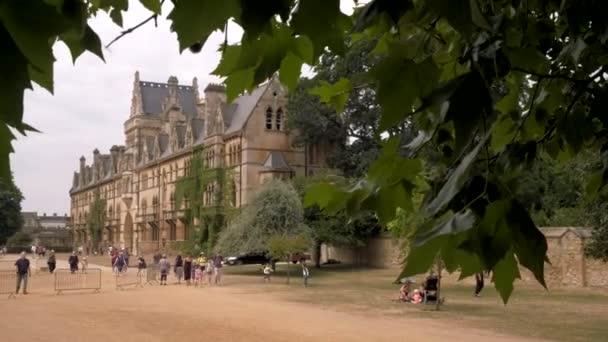 Christ Church College Oxford Cephesini Ortaya Çıkarmak Için Inin — Stok video