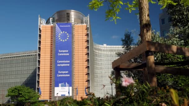 Bruxelles Belgique Avril 2019 Clip Affiche Statique Sur Bâtiment Berlaymont — Video