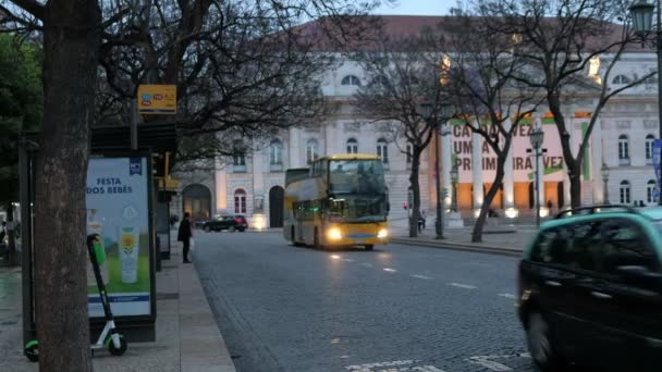 Lisszabon Portugália 7Th Május 2019 Statikus Klip Buszon Autók Áthaladó — Stock videók