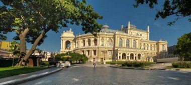 Ukrayna 'daki Odessa Opera Binası' nın panoramik çekimleri