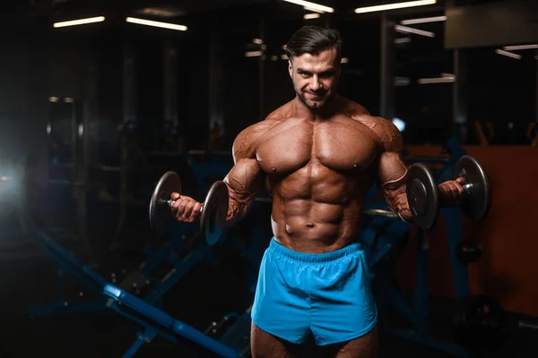 Bonito Jovem Ajuste Muscular Caucasiano Homem Treinamento Treino Aparência Modelo — Fotografia de Stock