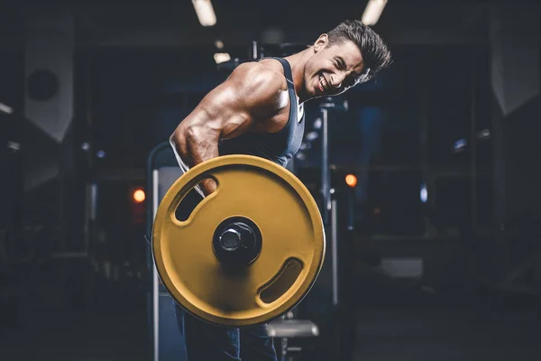 Guapo Joven Ajuste Muscular Caucásico Hombre Apariencia Modelo Entrenamiento Gimnasio — Foto de Stock