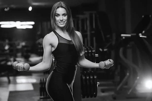 Gyönyörű Erős Szexi Sportos Fiatal Kaukázusi Fitness Lány Hosszú Haj — Stock Fotó