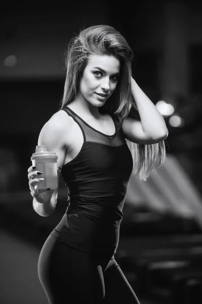Beautiful Strong Sexy Athletic Young Caucasian Fitness Girl Long Hair — Stock Photo, Image