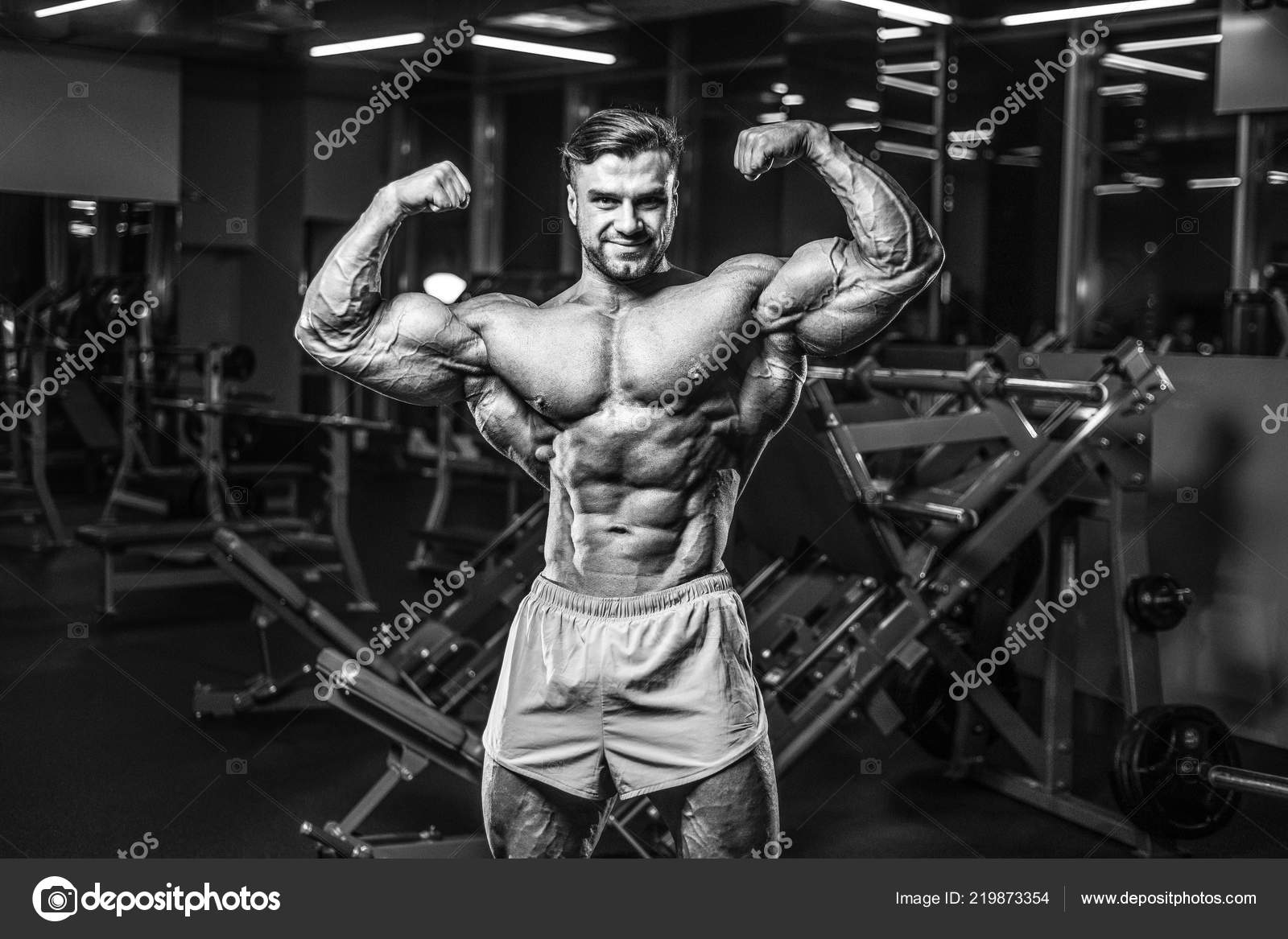 Woman Doing Training For Her Legs Muscle At The Gym 14229407 Stock Photo at  Vecteezy