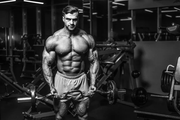 Bonito Jovem Ajuste Muscular Caucasiano Homem Treinamento Treino Aparência Modelo — Fotografia de Stock