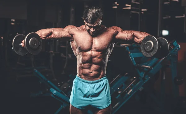 Guapo Joven Ajuste Muscular Caucásico Hombre Apariencia Modelo Entrenamiento Gimnasio — Foto de Stock