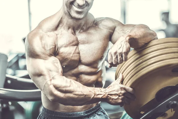 Brutal Stark Bodybuilder Athletisch Gealtert Mann Pumpt Muskeln Workout Bodybuilding — Stockfoto