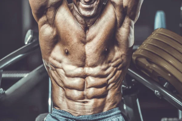 Brutalt Starka Bodybuilder Atletisk Åldern Man Pumpa Upp Muskler Träning — Stockfoto
