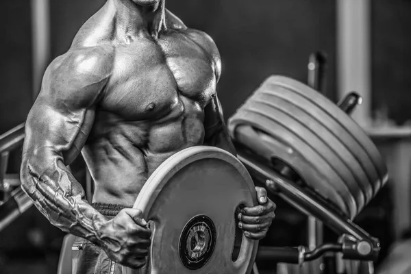 Brutale Forte Bodybuilder Atletico Uomo Anziano Pompaggio Muscoli Allenamento Concetto — Foto Stock