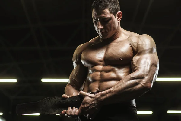 Yakışıklı Güçlü Atletizm Erkekler Kaslı Vücut Geliştirmeci Yakışıklı Erkekler Spor — Stok fotoğraf