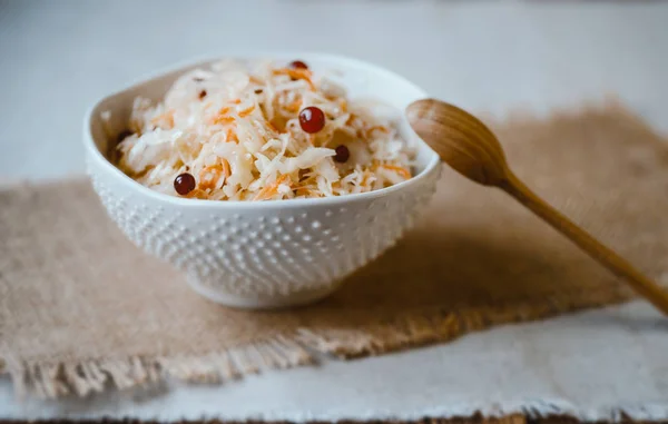 Sauerkraut fermentasi makanan Kubis Salad — Stok Foto