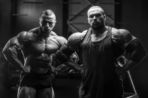 Brute Sterke Atletische Mannen Pompen Spieren Workout Bodybuilding Concept Achtergrond — Stockfoto