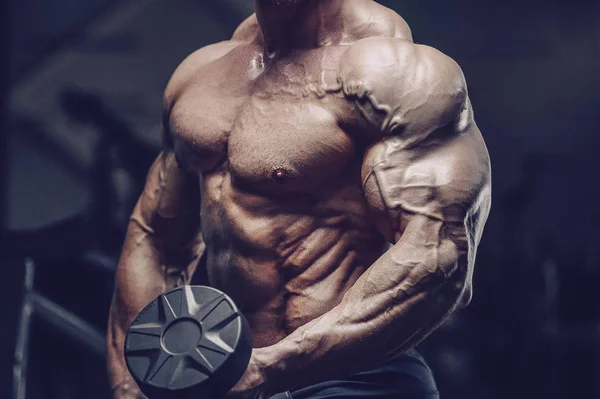 Brutal stark atletiska män muskler träning bodybuilding muskulös — Stockfoto