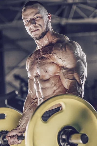 Brutal stark atletiska män muskler träning bodybuilding muskulös — Stockfoto