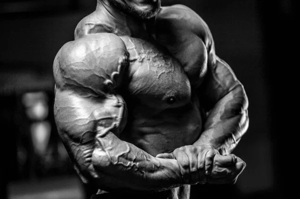 Brutal starke athletische Männer Muskeln Training Bodybuilding muskulös — Stockfoto