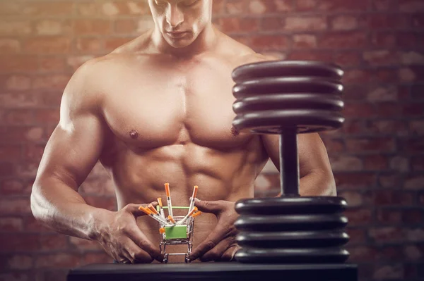Bodybuilder Gutaussehender Starker Athletischer Rauer Mann Der Bauchmuskeln Hochpumpt Workout — Stockfoto