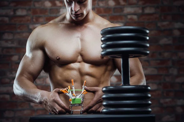 Bodybuilder Stilig Stark Atletisk Grov Man Pumpa Upp Abs Muskler — Stockfoto