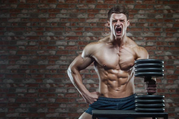 Fisiculturista Bonito Forte Atlético Homem Áspero Bombeando Abdominais Músculos Treino — Fotografia de Stock