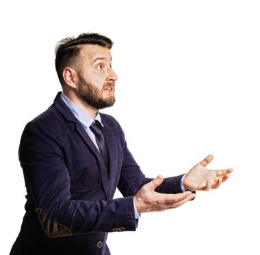 Duygusal diyalog takım elbiseli bir adam. İzole beyaz zemin üzerine sakallı bir adam portresi.