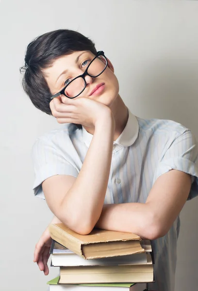 Das College Mädchen Neben Mir Mit Einem Bündel Bücher Bildungskonzept — Stockfoto