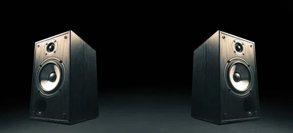 Zwei Lautsprecher Mit Freiraum Dazwischen Auf Schwarzem Hintergrund — Stockfoto