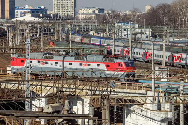 Moskou Rusland April 2017 Uitzicht Moderne Russische Spoor Locomotief Een — Stockfoto