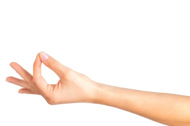 İki parmak ile bir şey tutan kadın el