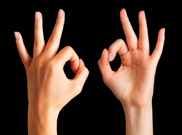 Conjunto de manos de mujer sosteniendo gesto de bien o letra O. Signo de éxito o suerte — Foto de Stock