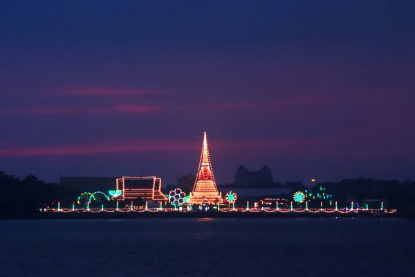 Tapınak Phra Samut Chedidecorated Bir Tapınak Festivali Sırasında Işık Yansıması — Stok fotoğraf