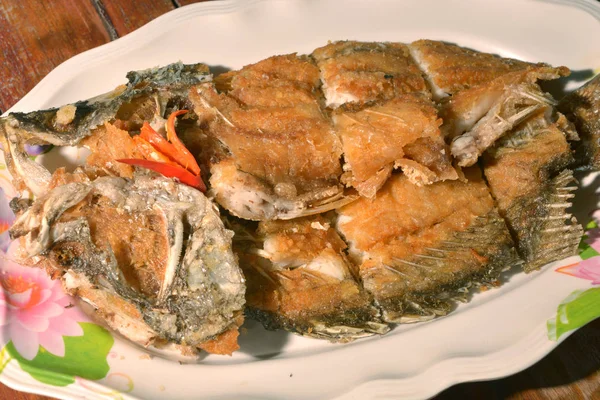 Pescado Cocido Pargo Con Salsa Pescado Deliciosa Comida Tailandesa — Foto de Stock