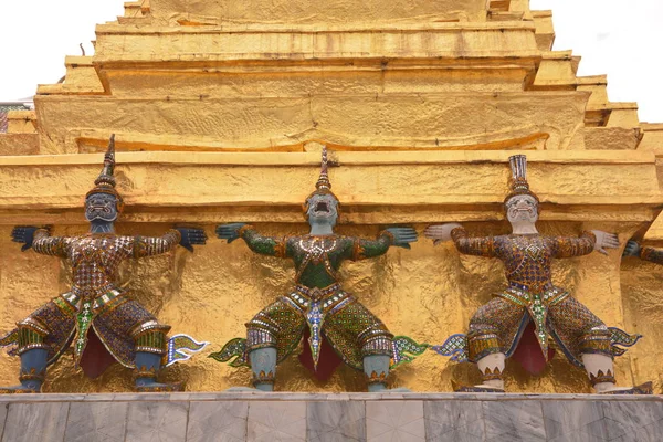 Statua Guardiano Gigante Sul Grand Palace — Foto Stock