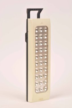 Beyaz arka plan üzerinde ışık led