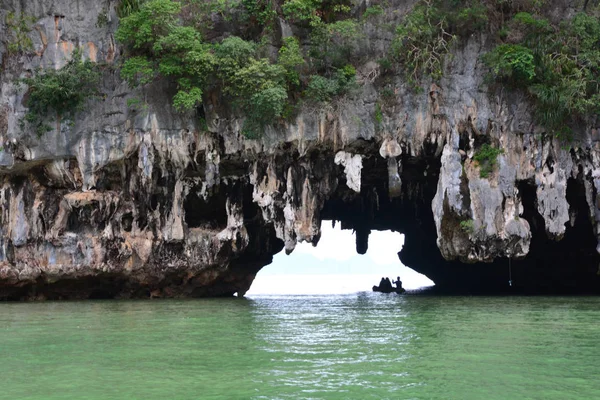 Tham Lod Yai (Cueva de la Gruta ) —  Fotos de Stock
