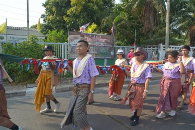 Tayland-Mon tarzında Songkran Festivali