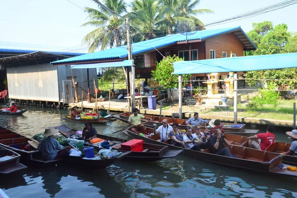 Mercado flotante de Damnoen Saduak — Foto de Stock